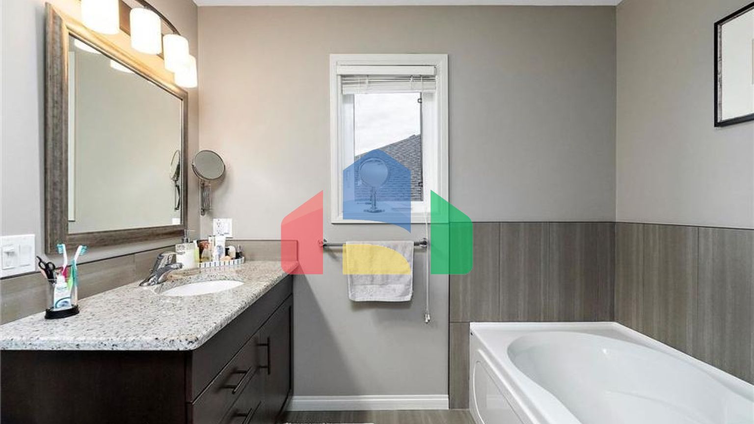 Residential - Condo/Apartment - Edmonton, Canada - Canada