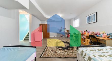 Residential - Single Family Home - Edmonton, Canada - Canada