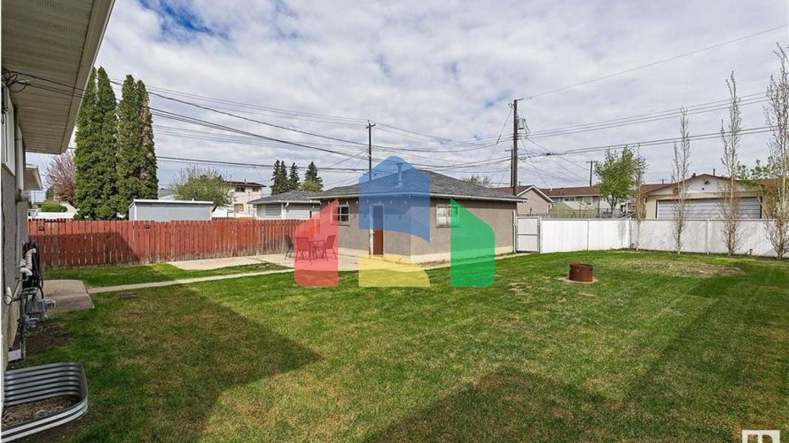 Residential - Single Family Home - Edmonton, Canada - Canada