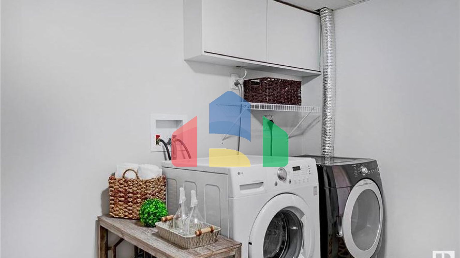 Residential - Single Family Home - Edmonton, Canada - Canada