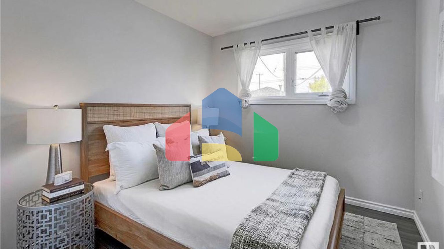 Residential - Single Family Home - Edmonton, Canada - Canada