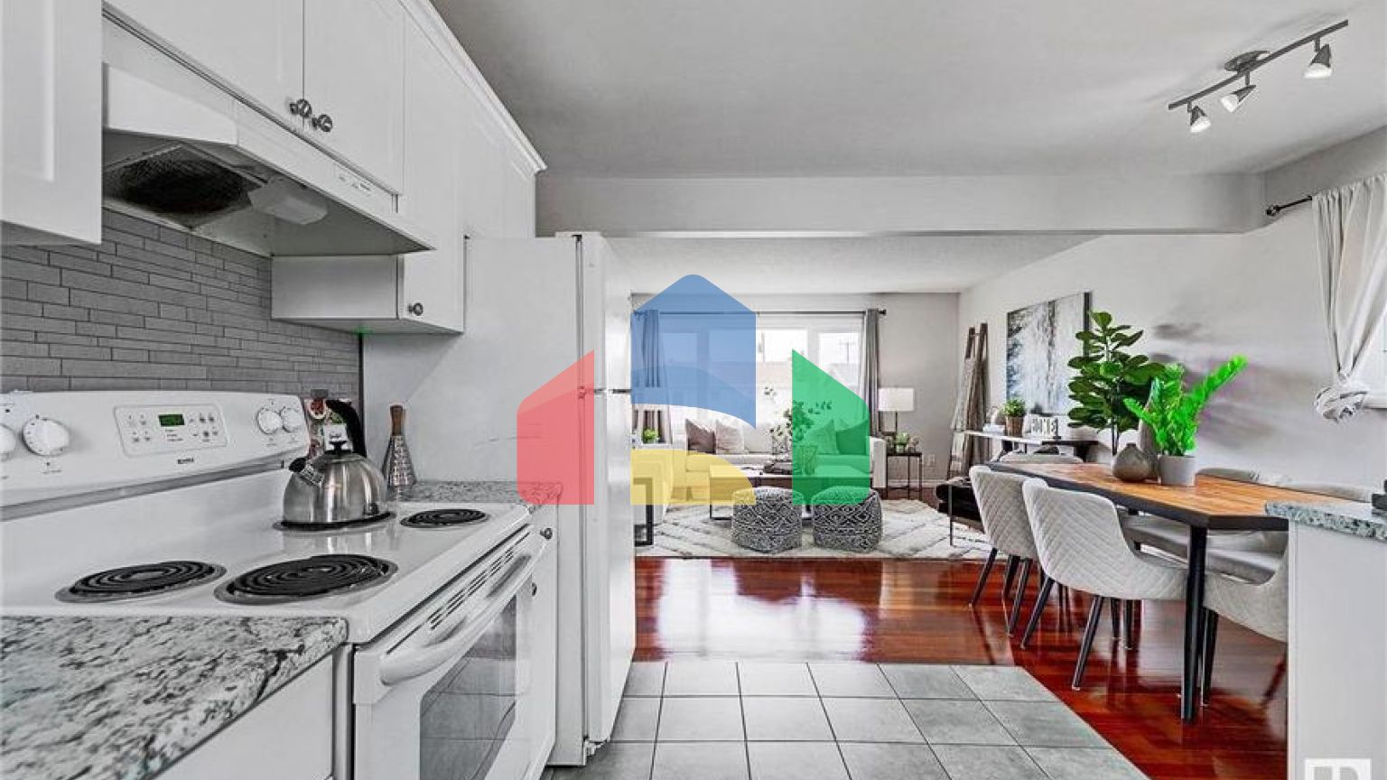 Residential - Single Family Home - Edmonton, Canada - Canada