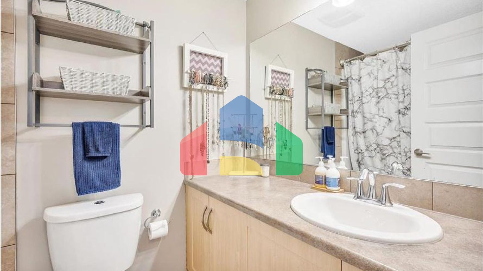 Residential - Condo/Apartment - Edmonton, Canada - Canada