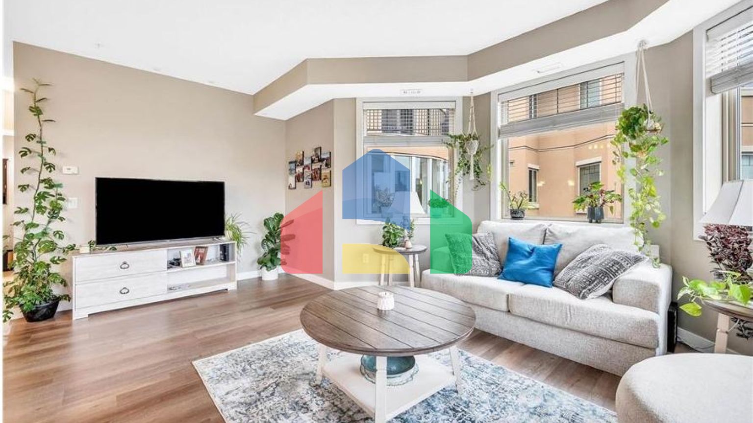 Residential - Condo/Apartment - Edmonton, Canada - Canada