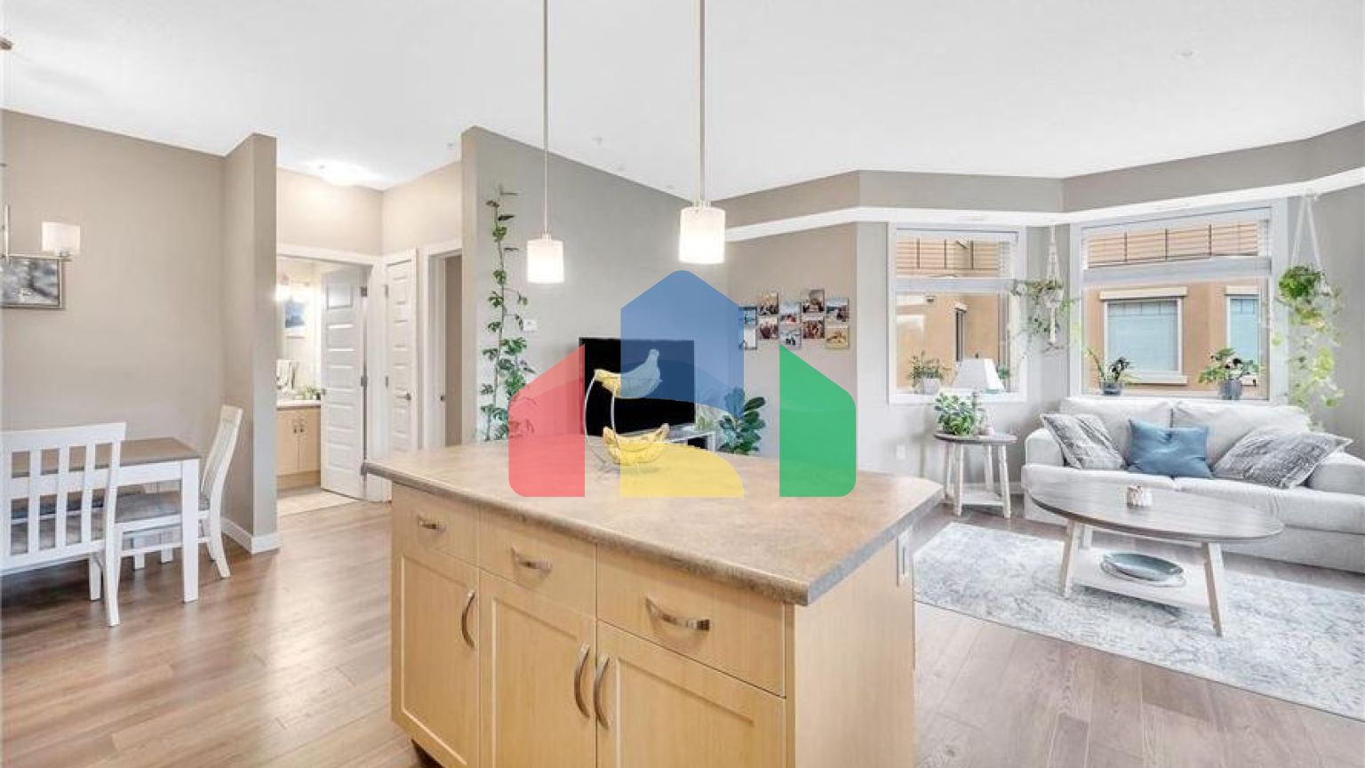 Residential - Condo/Apartment - Edmonton, Canada - Canada