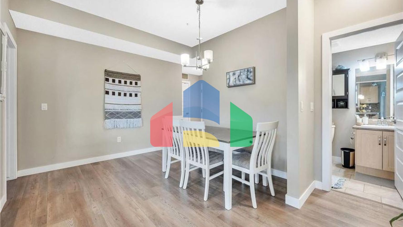 Residential - Condo/Apartment - Edmonton, Canada - Canada