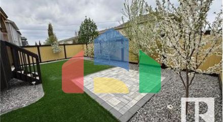 Residential - Single Family Home - Edmonton, Canada - Canada