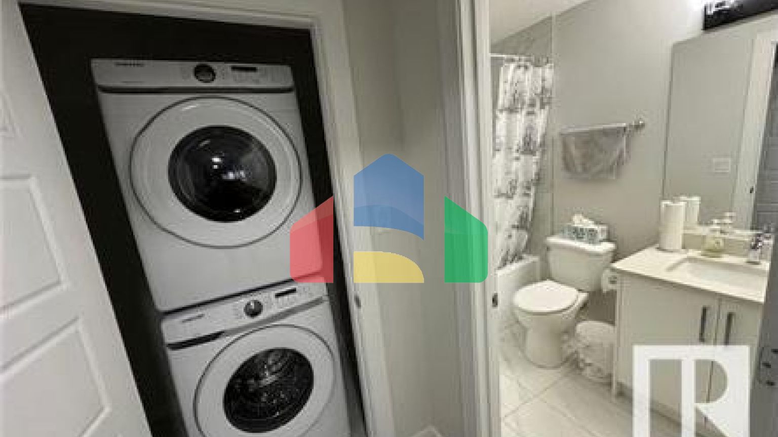 Residential - Single Family Home - Edmonton, Canada - Canada