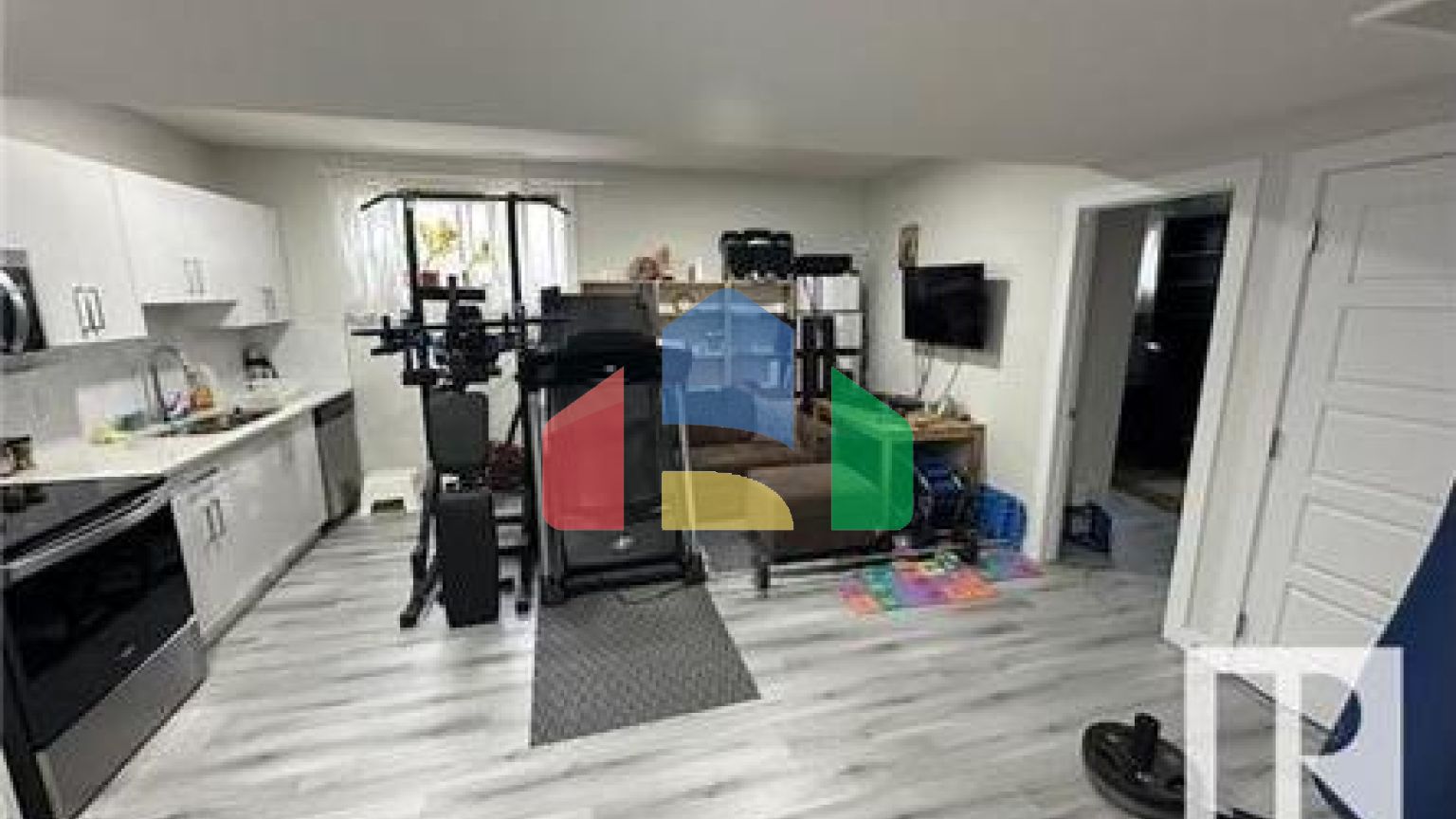 Residential - Single Family Home - Edmonton, Canada - Canada