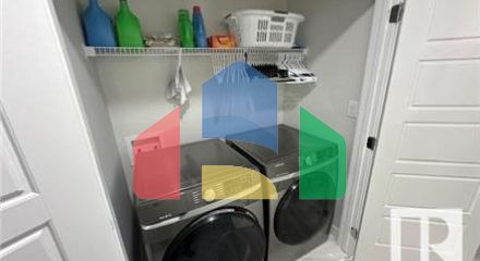 Residential - Single Family Home - Edmonton, Canada - Canada