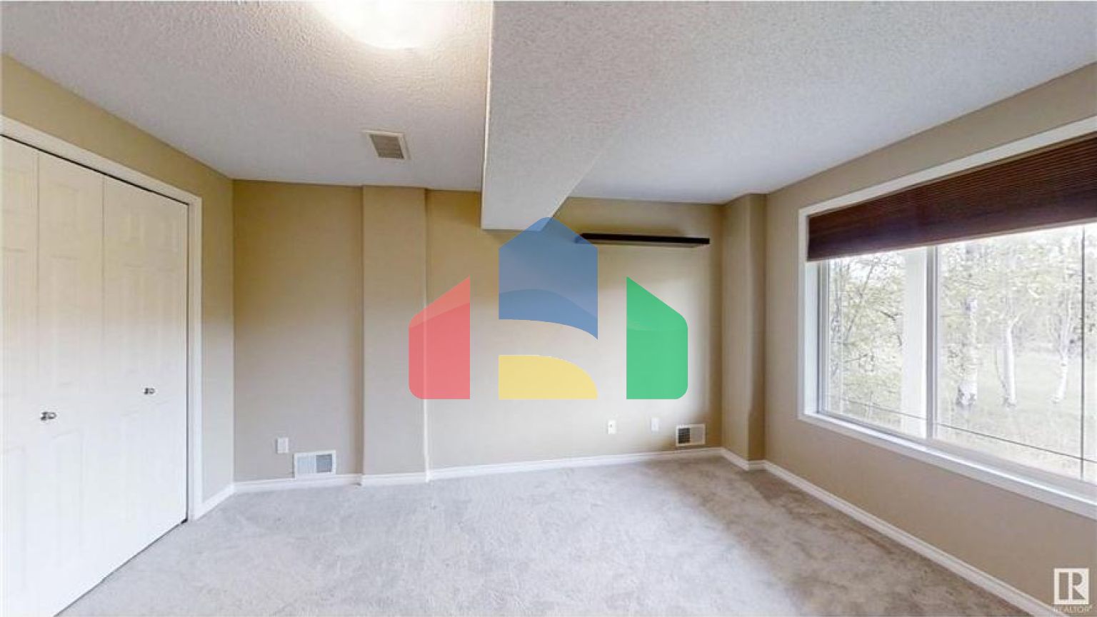 Residential - Single Family Home - Edmonton, Canada - Canada