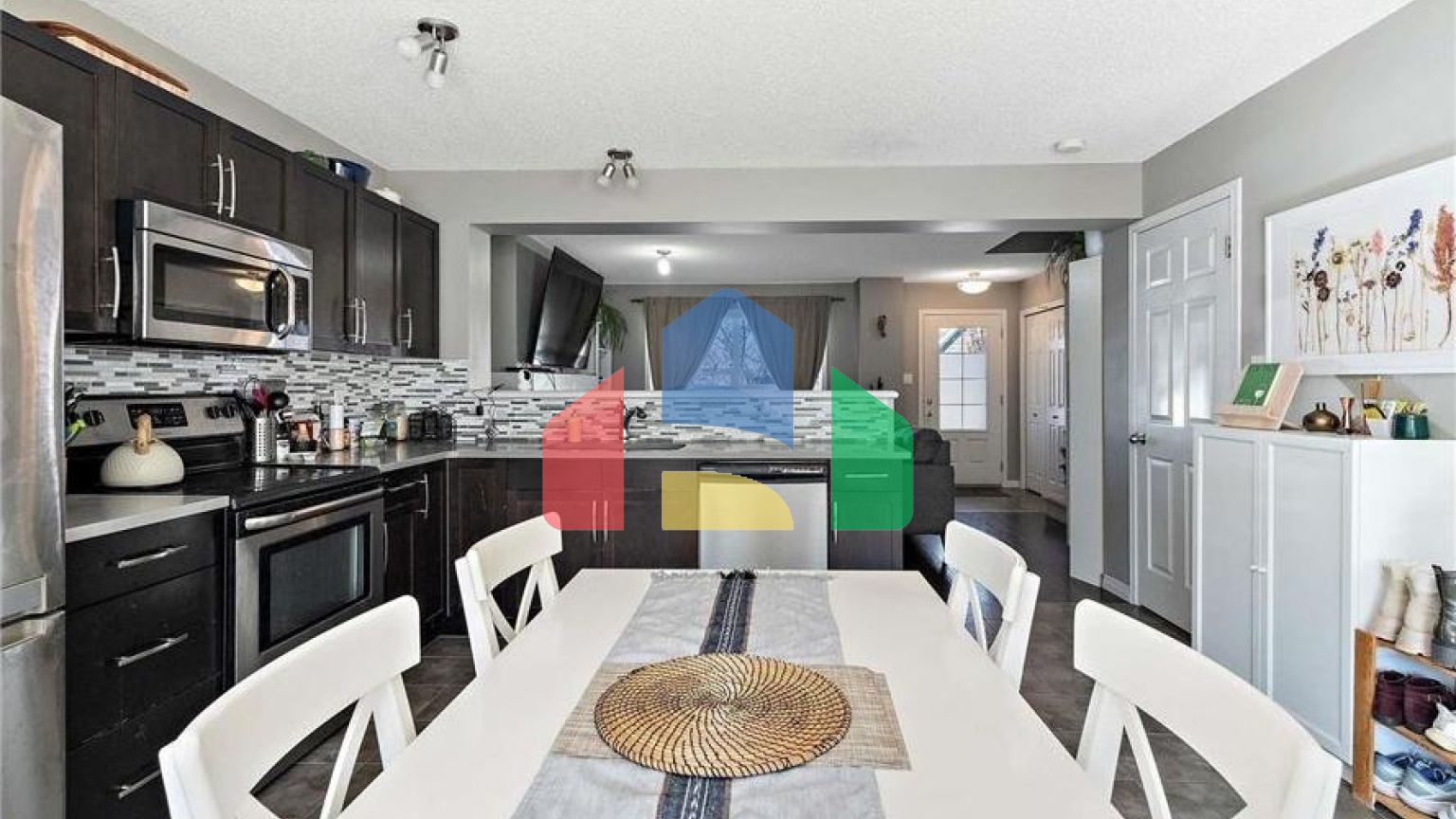 Residential - Single Family Home - Edmonton, Canada - Canada