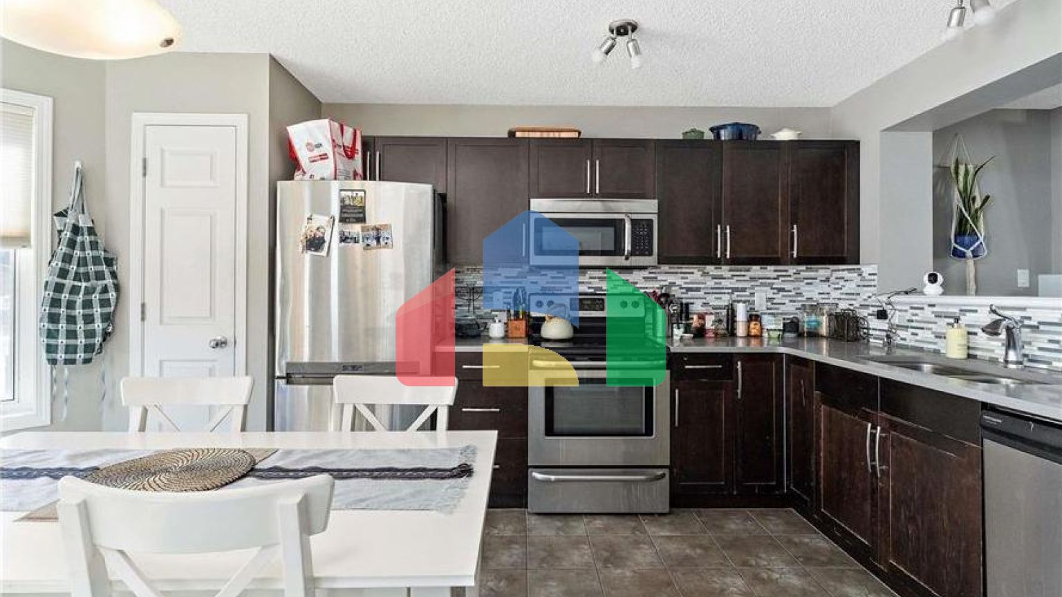 Residential - Single Family Home - Edmonton, Canada - Canada