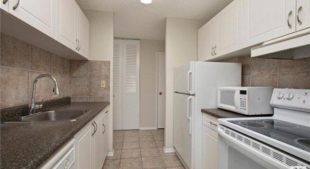 Residential - Condo/Apartment - Edmonton, Canada - Canada