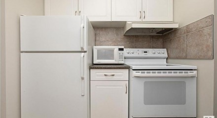 Residential - Condo/Apartment - Edmonton, Canada - Canada