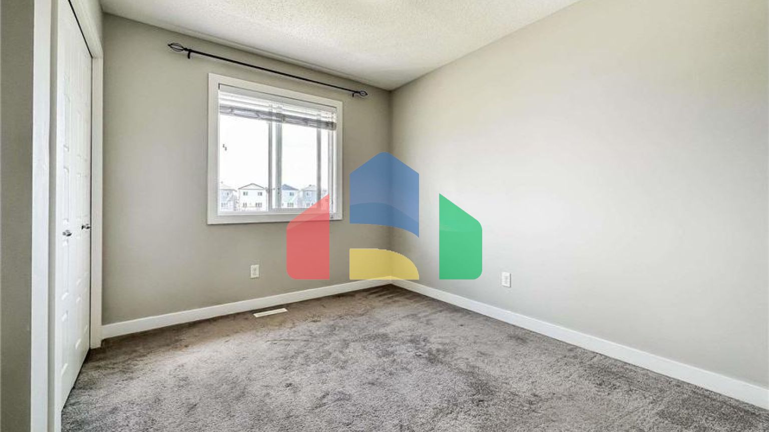 Residential - Single Family Home - Edmonton, Canada - Canada