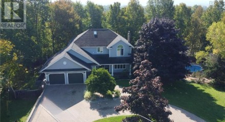 Residential - Single Family Home - Falmouth, Canada - Canada
