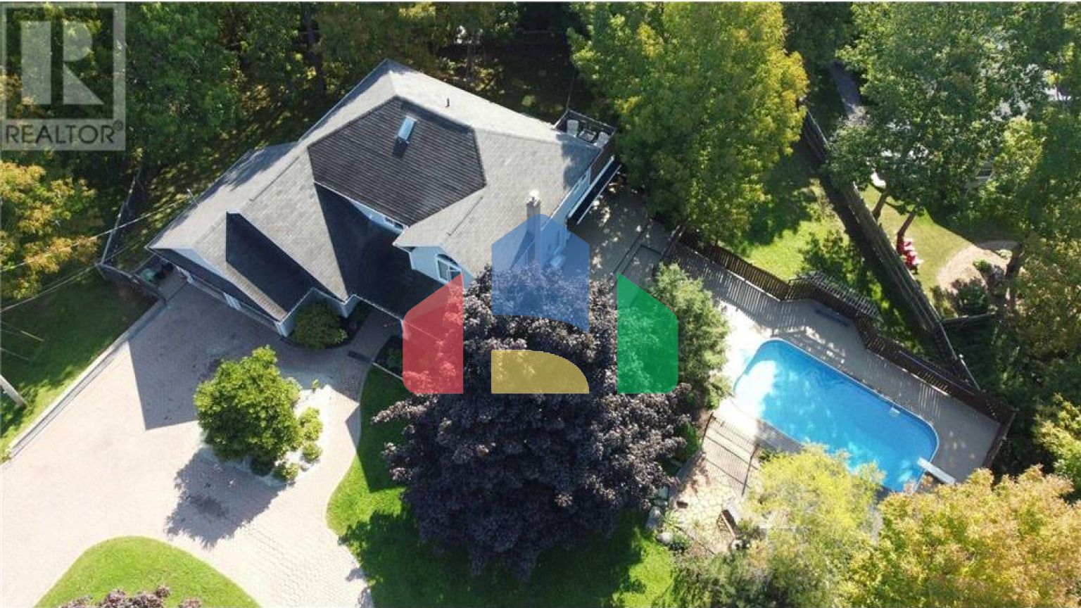 Residential - Single Family Home - Falmouth, Canada - Canada