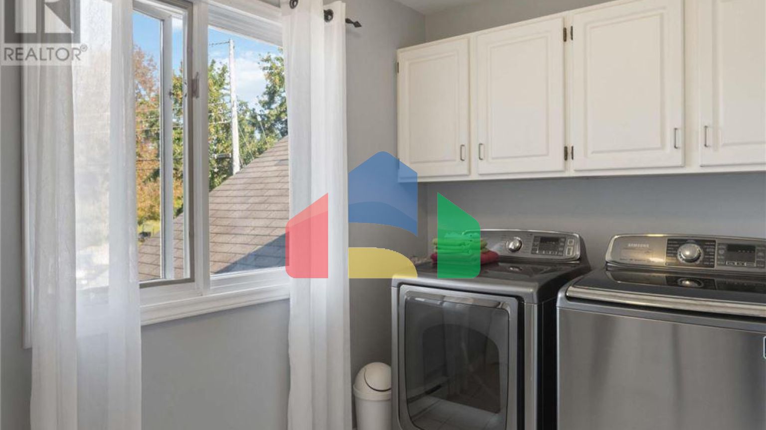 Residential - Single Family Home - Falmouth, Canada - Canada