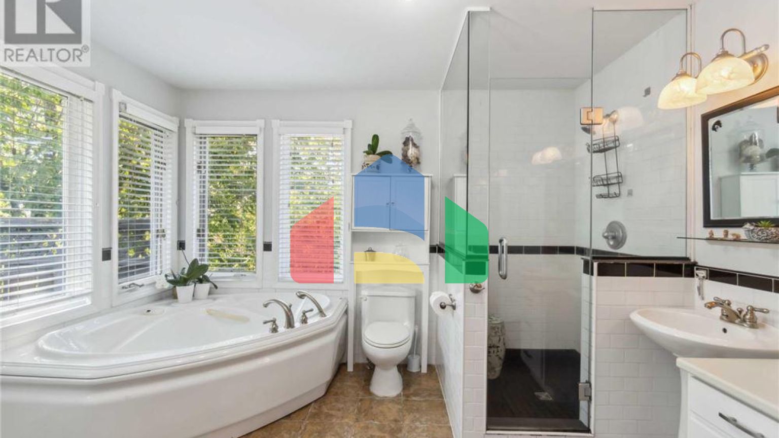 Residential - Single Family Home - Falmouth, Canada - Canada