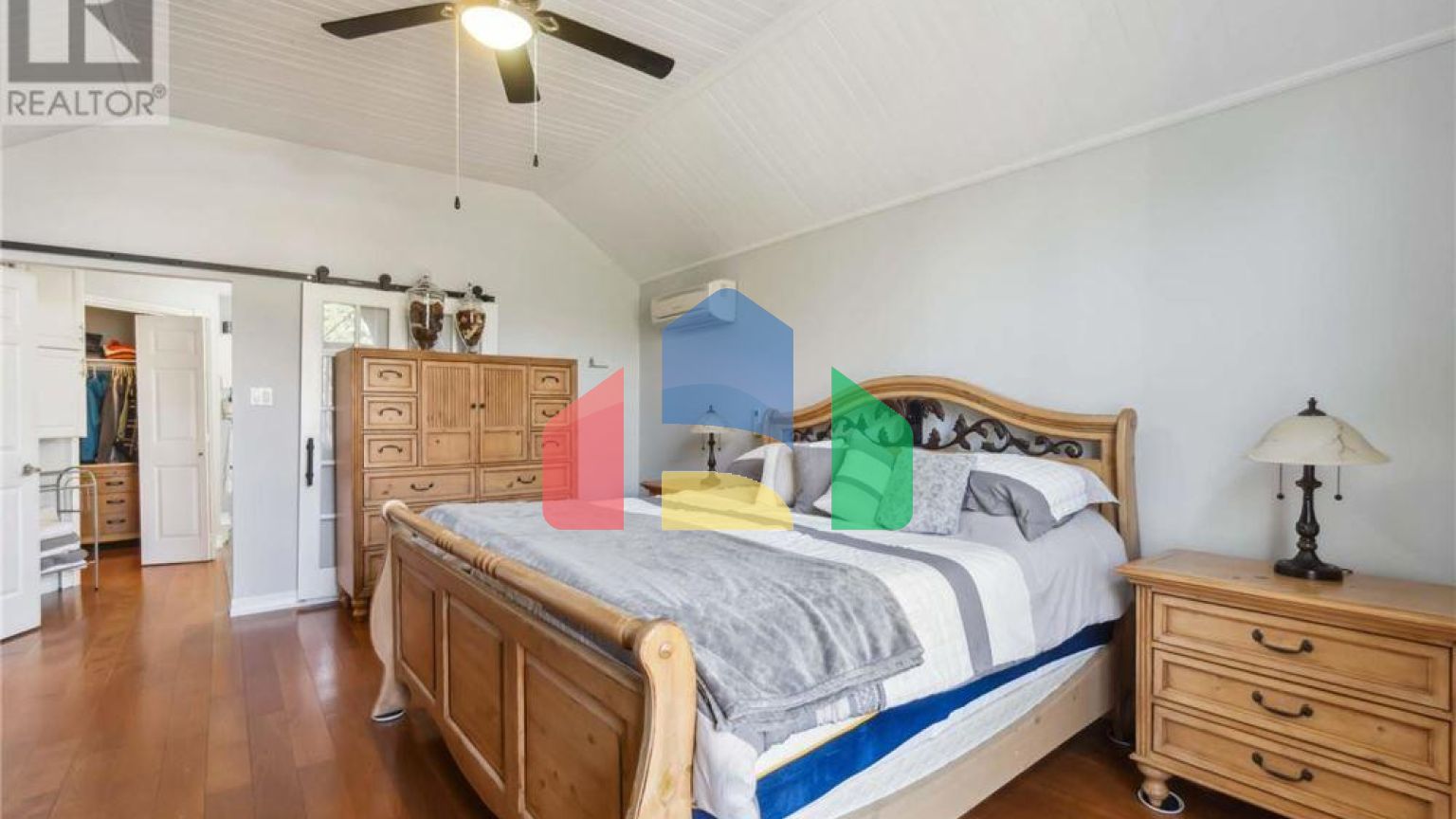 Residential - Single Family Home - Falmouth, Canada - Canada