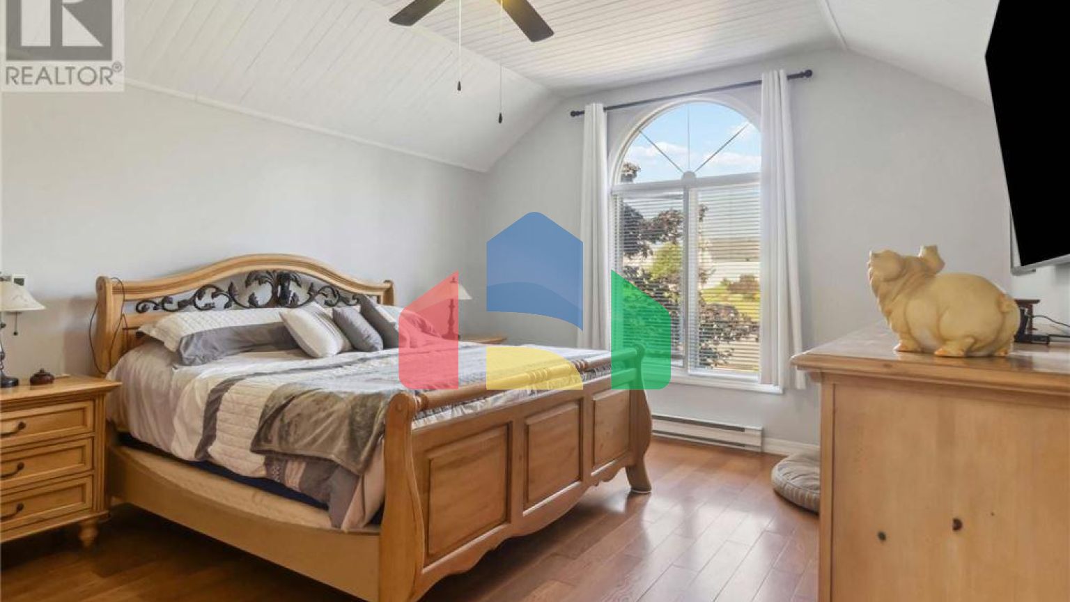 Residential - Single Family Home - Falmouth, Canada - Canada