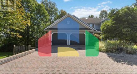 Residential - Single Family Home - Falmouth, Canada - Canada