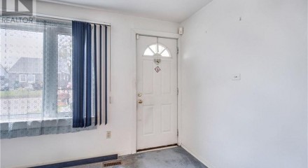 Residential - Single Family Home - Fort Erie, Canada - Canada
