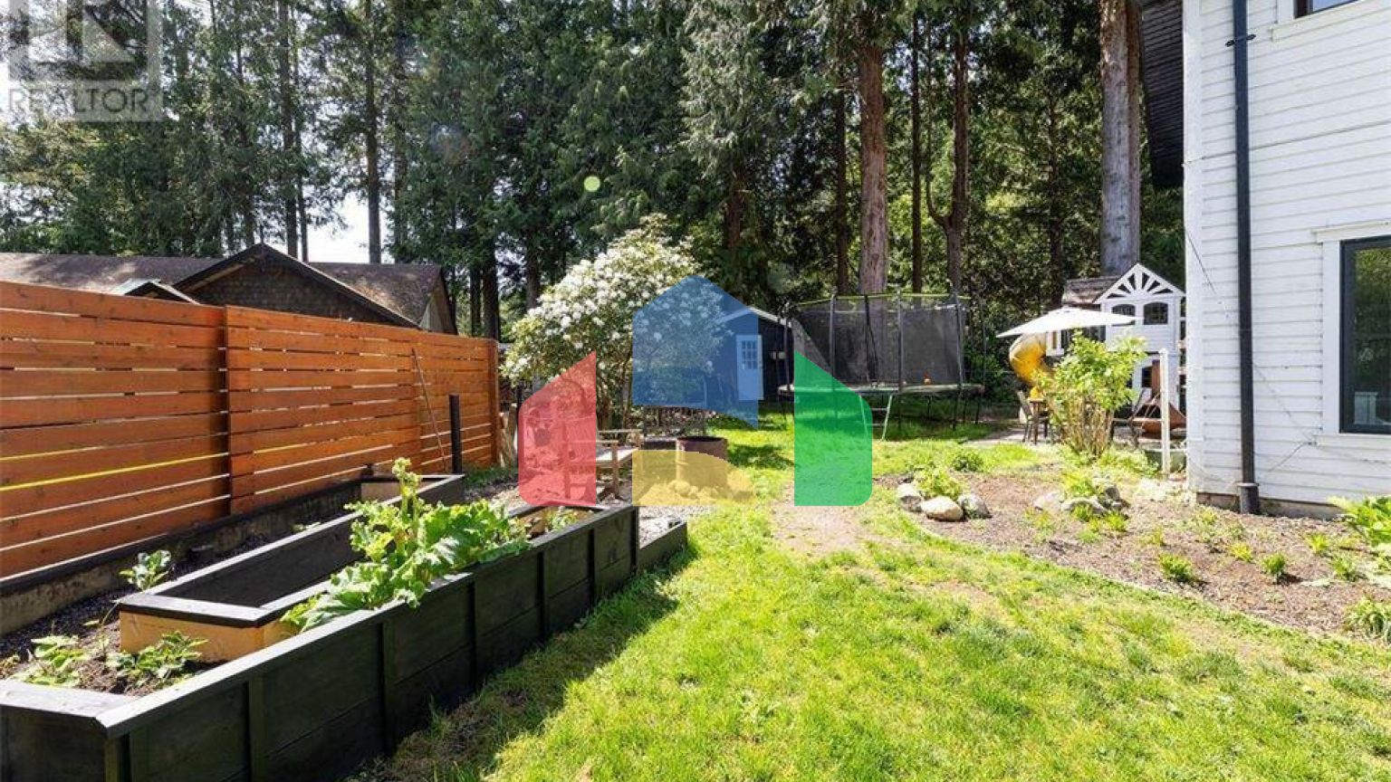 Residential - Single Family Home - Gibsons, Canada - Canada