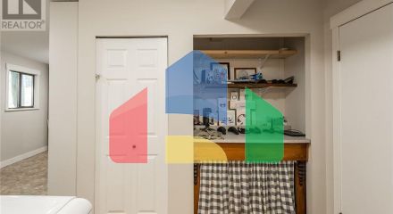 Residential - Single Family Home - Gibsons, Canada - Canada