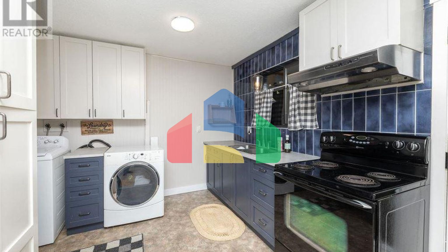 Residential - Single Family Home - Gibsons, Canada - Canada