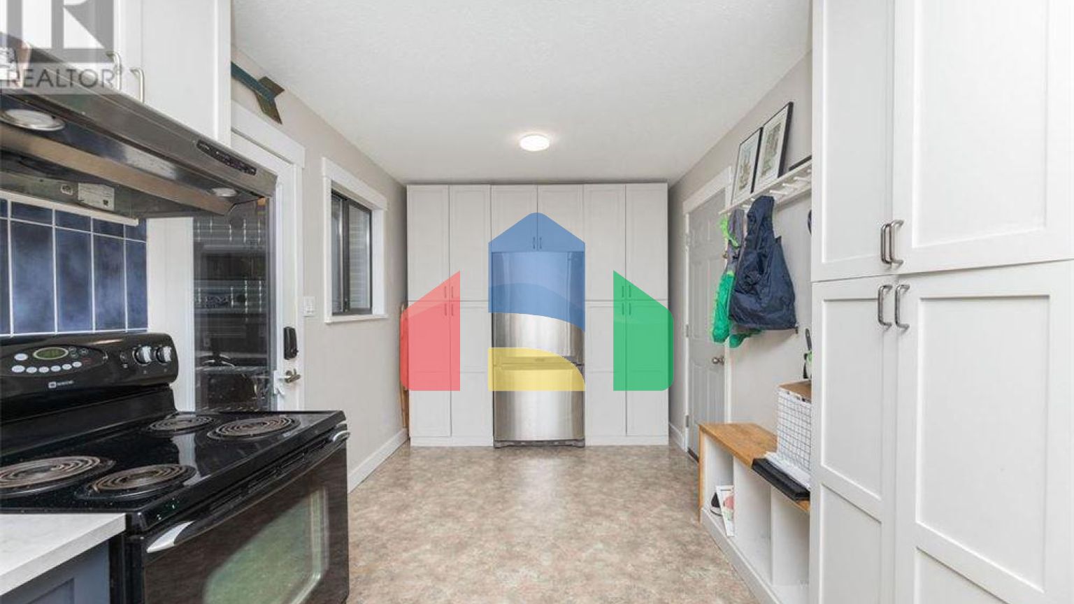 Residential - Single Family Home - Gibsons, Canada - Canada