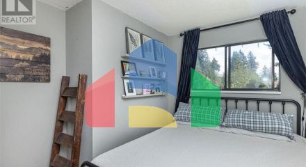 Residential - Single Family Home - Gibsons, Canada - Canada