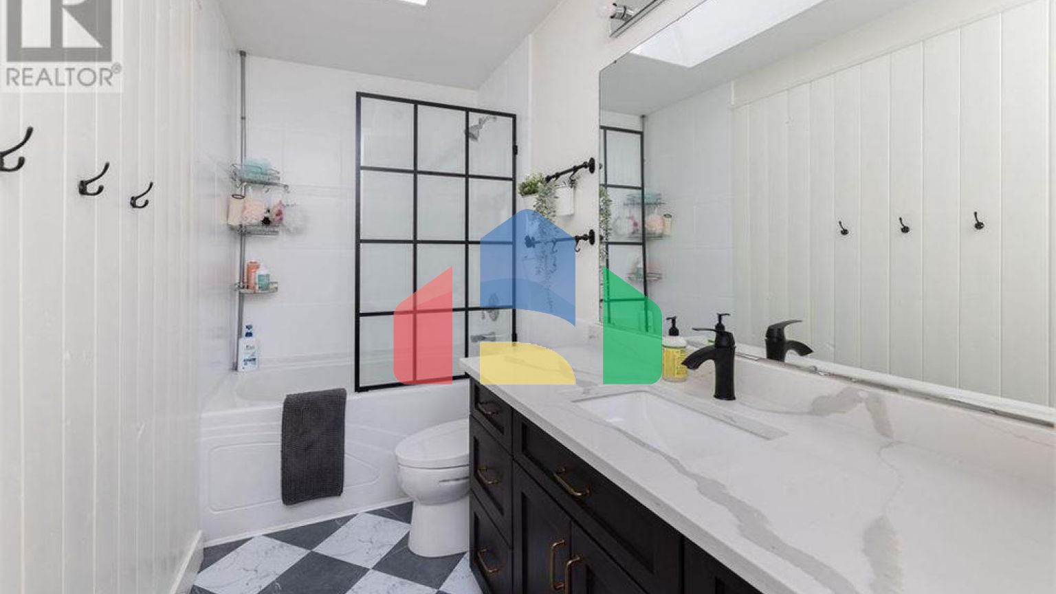 Residential - Single Family Home - Gibsons, Canada - Canada