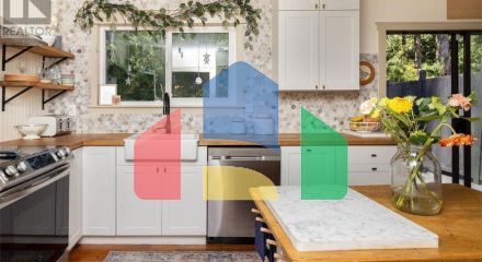 Residential - Single Family Home - Gibsons, Canada - Canada