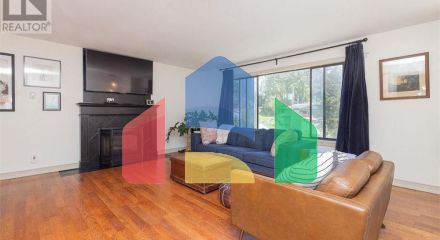 Residential - Single Family Home - Gibsons, Canada - Canada