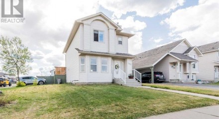 Residential - Single Family Home - Grande Prairie, Canada - Canada