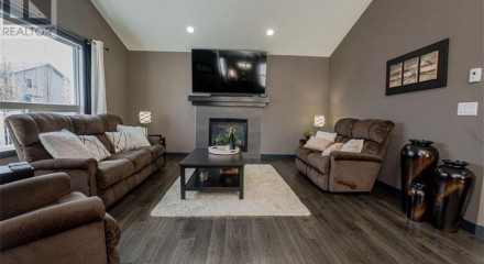 Residential - Single Family Home - Grande Prairie, Canada - Canada