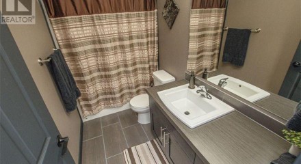 Residential - Single Family Home - Grande Prairie, Canada - Canada