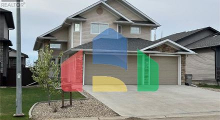 Residential - Single Family Home - Grande Prairie, Canada - Canada
