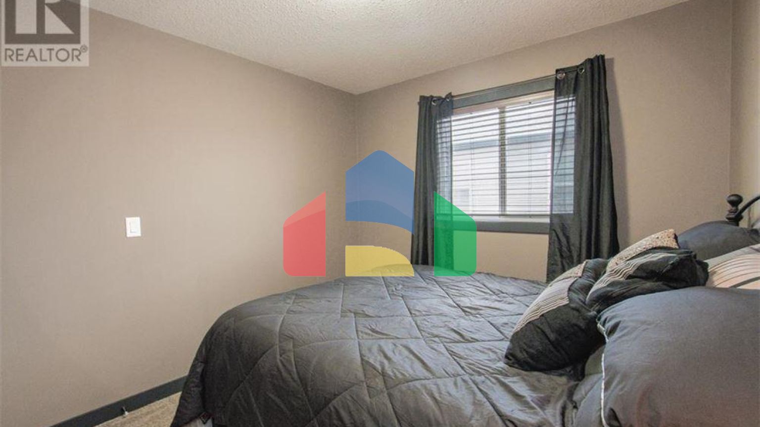 Residential - Single Family Home - Grande Prairie, Canada - Canada