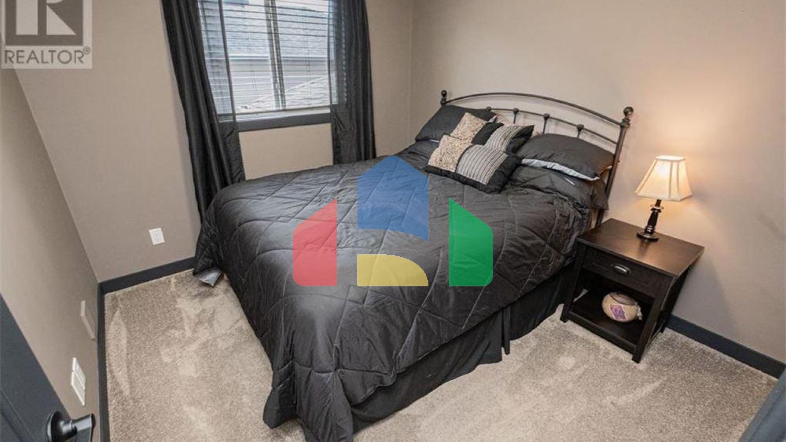 Residential - Single Family Home - Grande Prairie, Canada - Canada