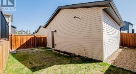 Residential - Single Family Home - Grande Prairie, Canada - Canada