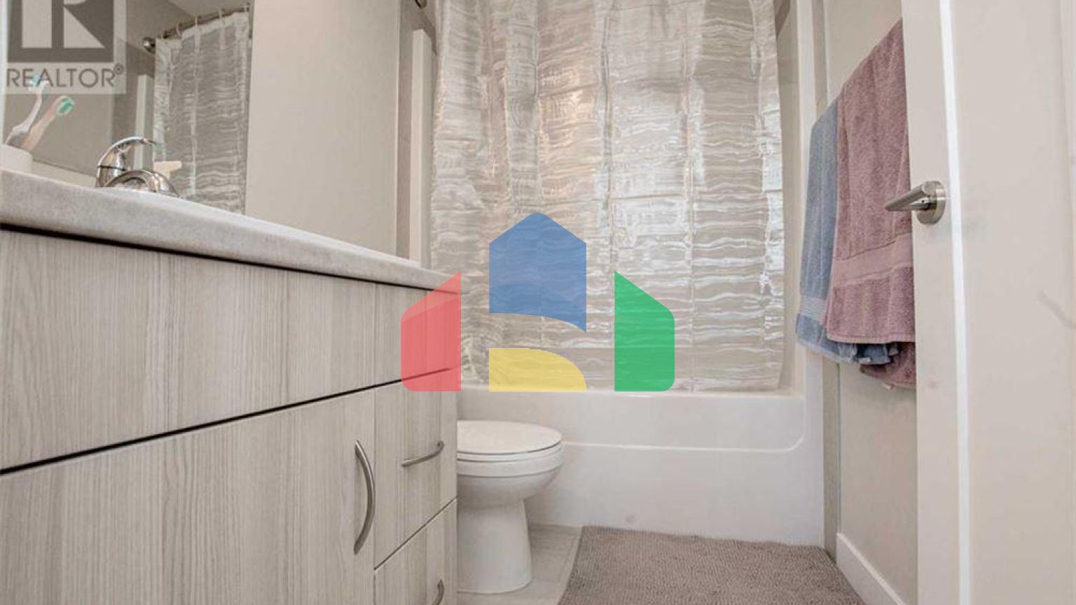 Residential - Single Family Home - Grande Prairie, Canada - Canada