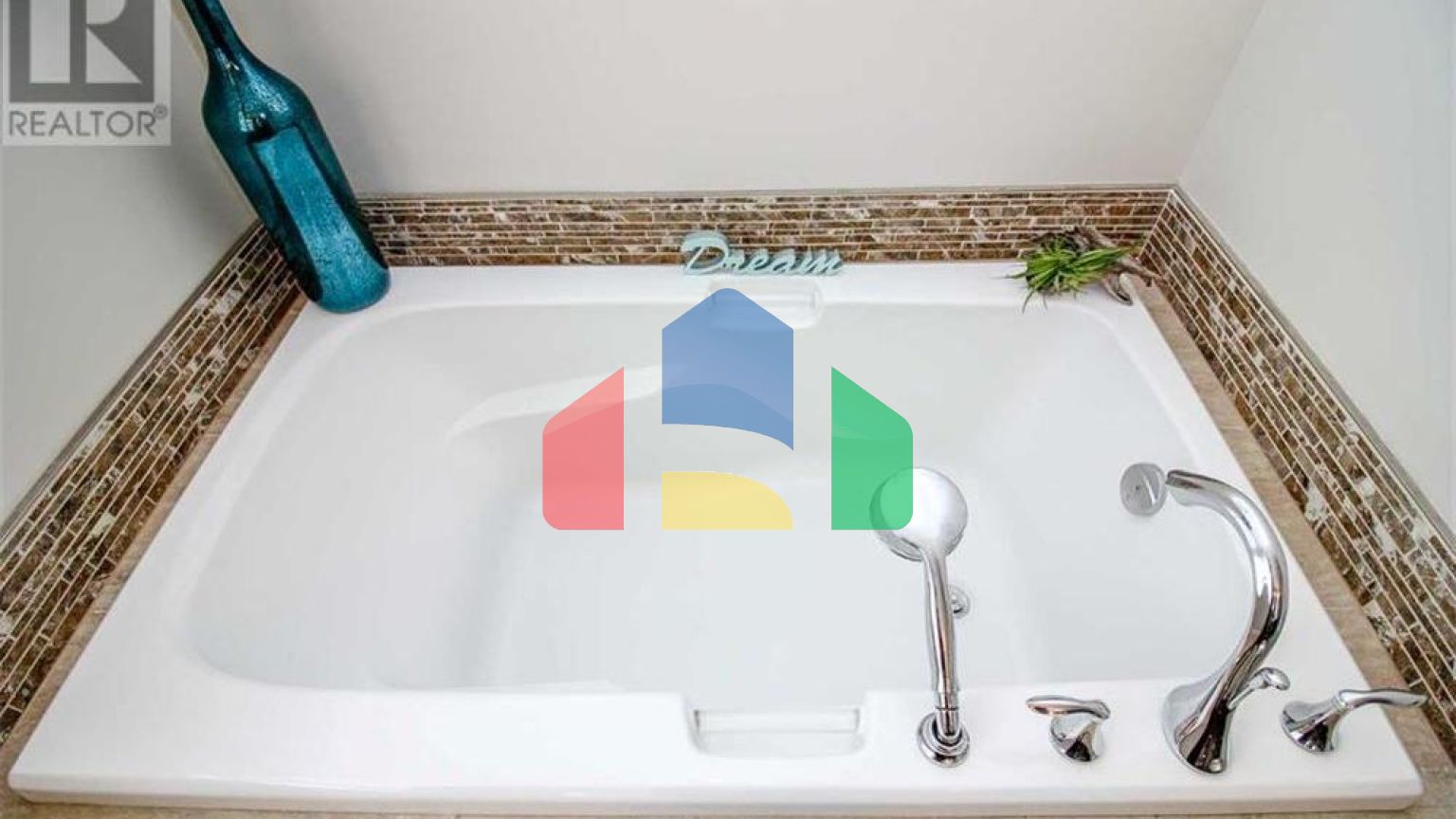 Residential - Single Family Home - Grande Prairie, Canada - Canada