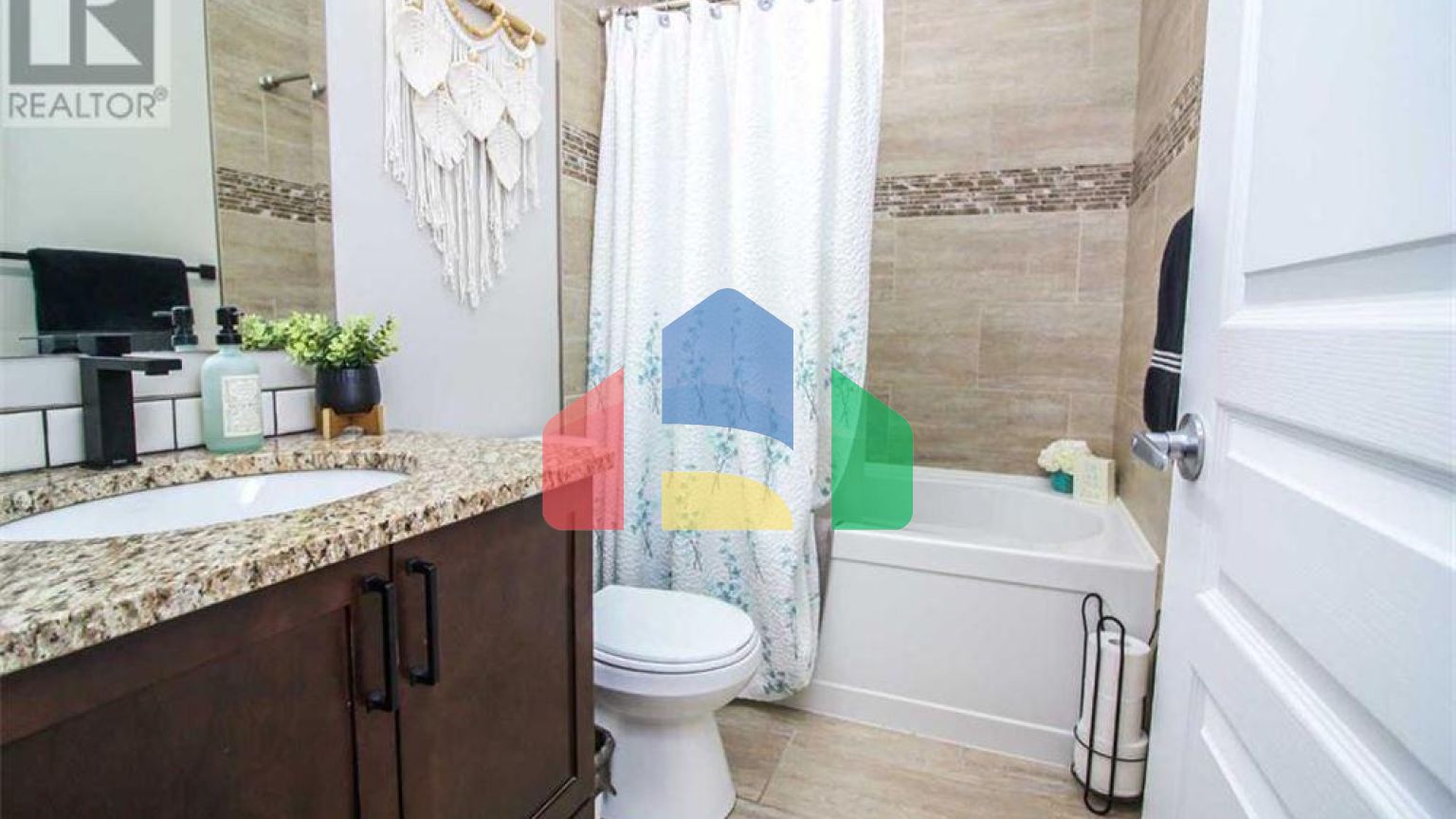 Residential - Single Family Home - Grande Prairie, Canada - Canada