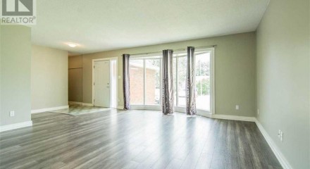 Residential - Single Family Home - Grande Prairie, Canada - Canada
