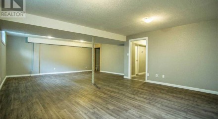 Residential - Single Family Home - Grande Prairie, Canada - Canada