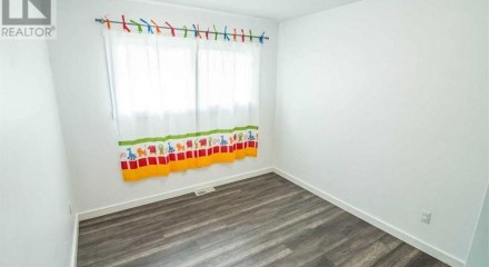 Residential - Single Family Home - Grande Prairie, Canada - Canada