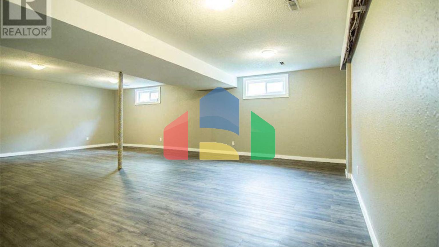 Residential - Single Family Home - Grande Prairie, Canada - Canada